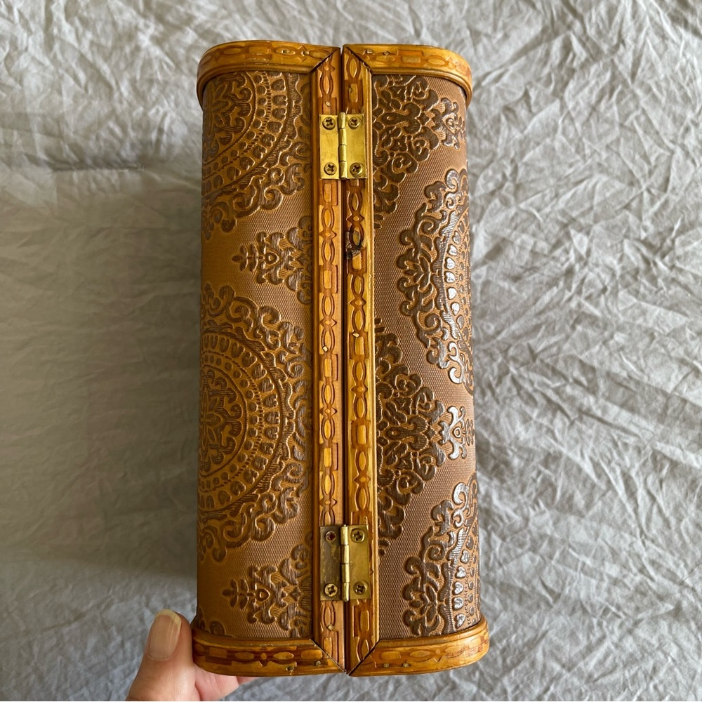 Vintage Boho Wooden Mandala Embossed Statement Handbag Purse Clutch - Picture 7 of 12